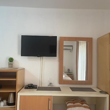 Guest House Jasna Budua Esterno foto