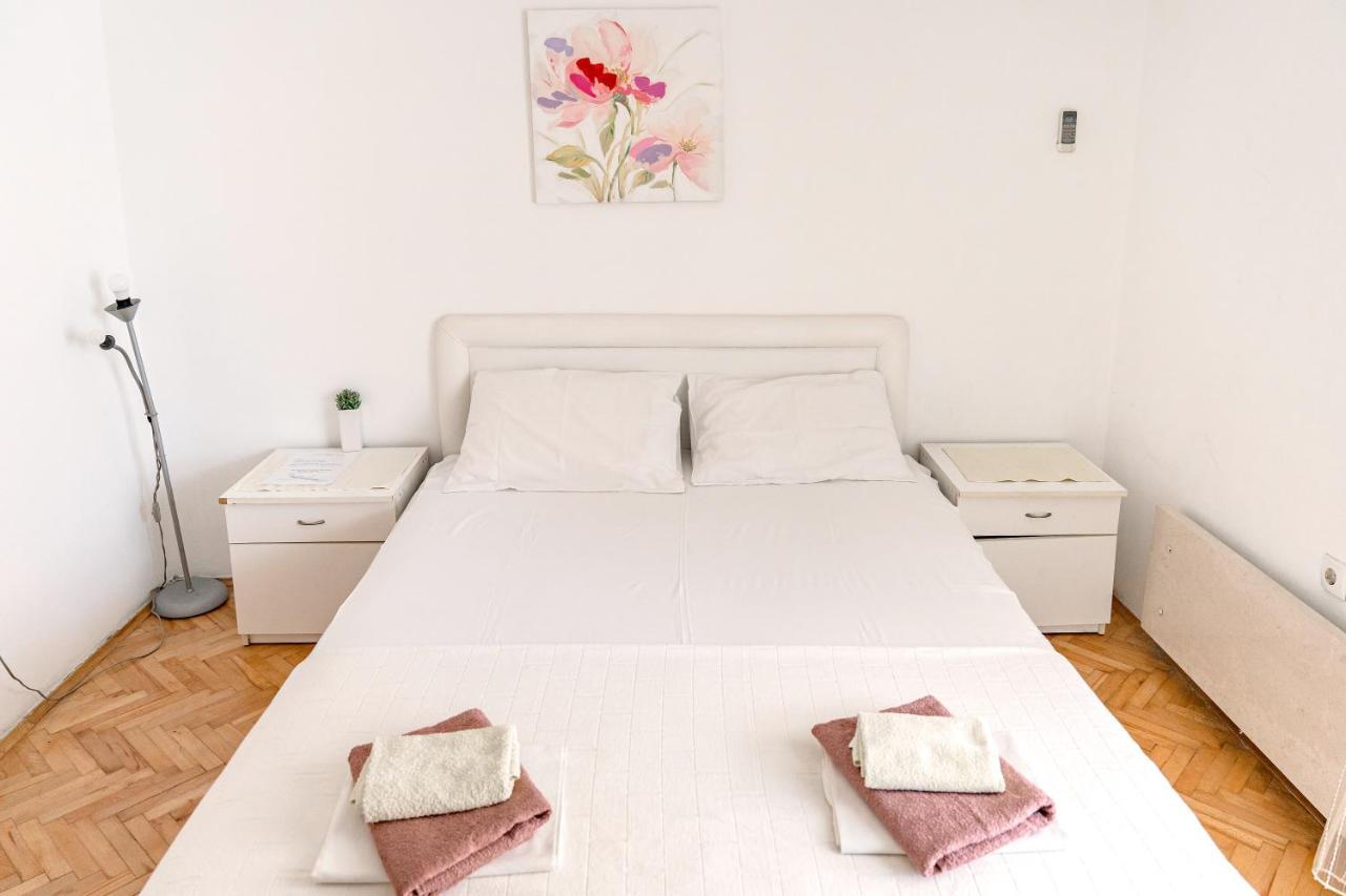 Guest House Jasna Budua Esterno foto