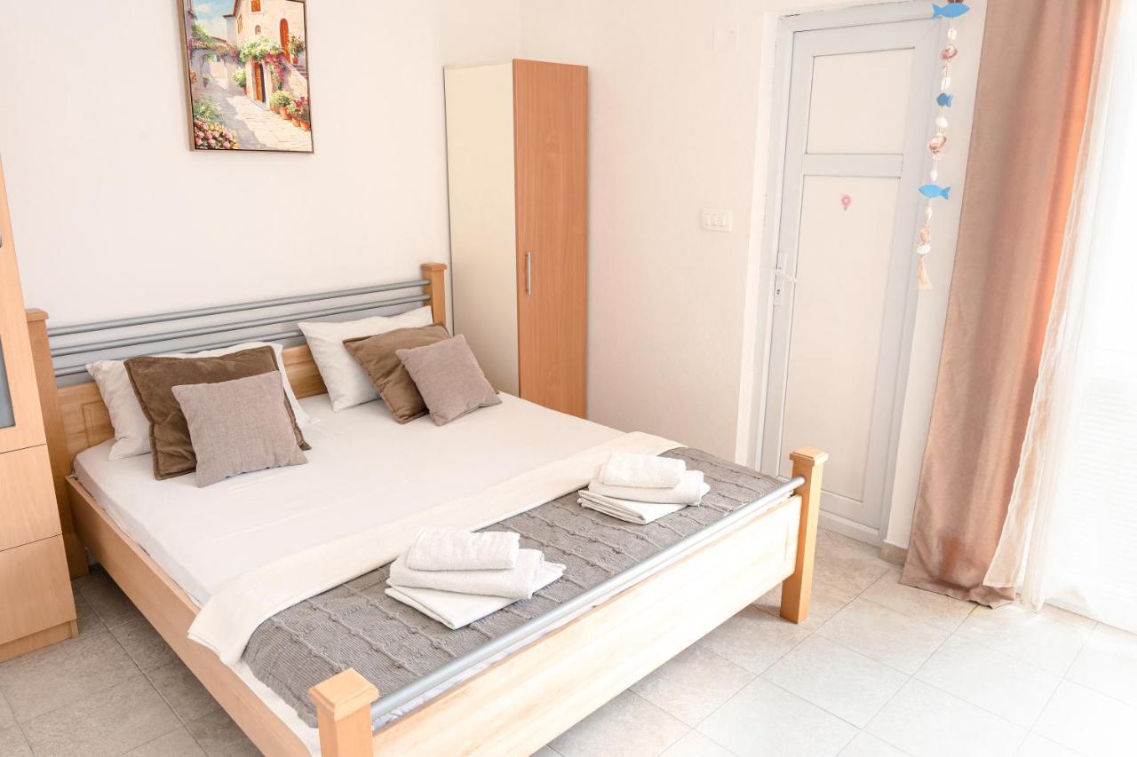Guest House Jasna Budua Esterno foto