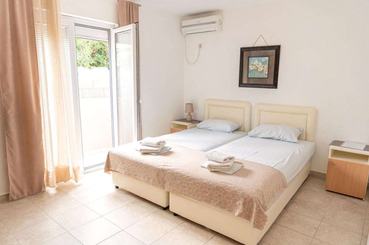 Guest House Jasna Budua Esterno foto