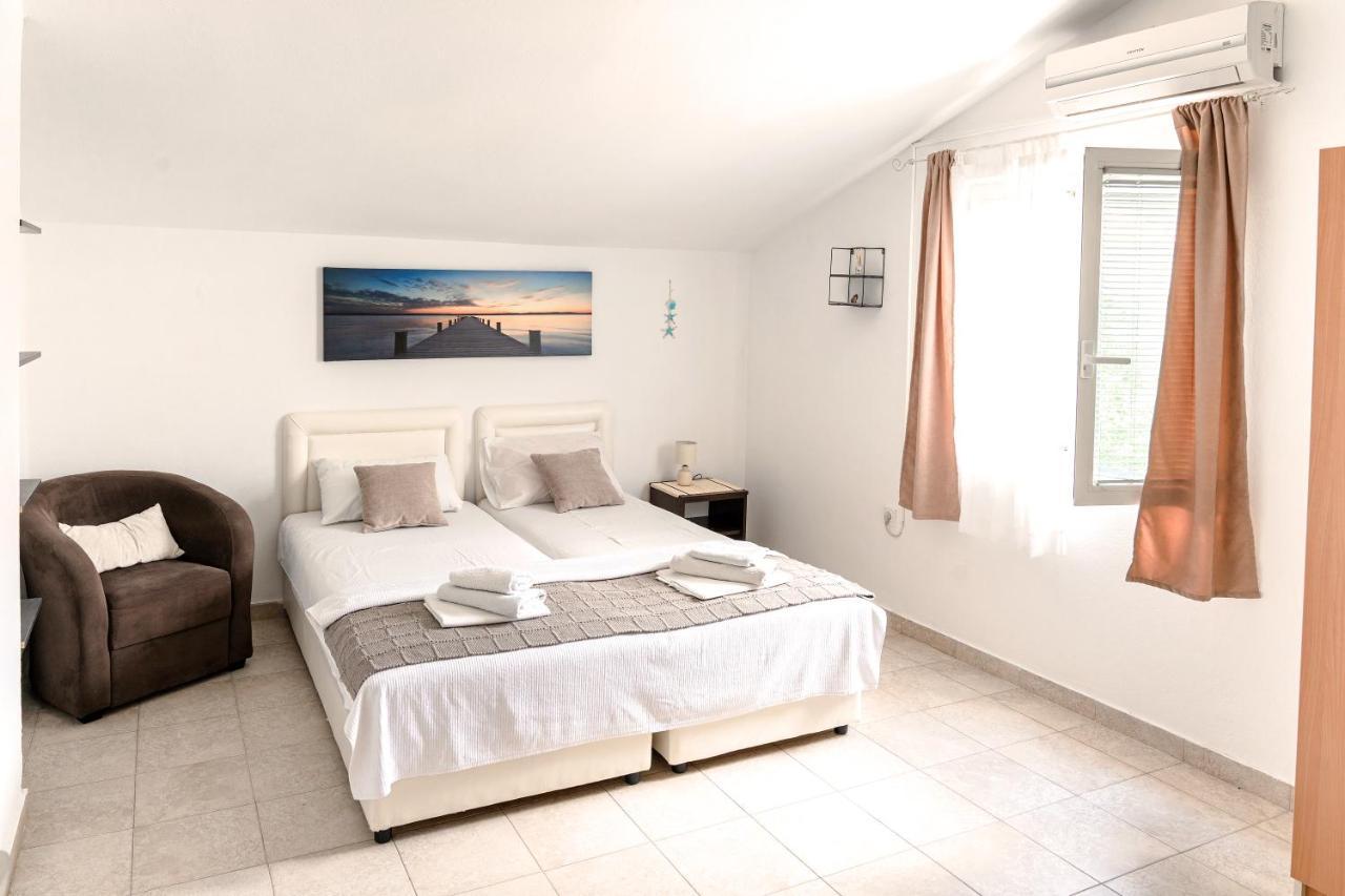 Guest House Jasna Budua Esterno foto