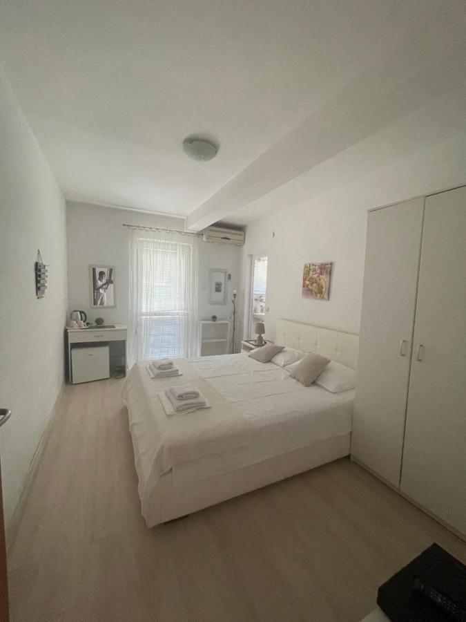 Guest House Jasna Budua Esterno foto
