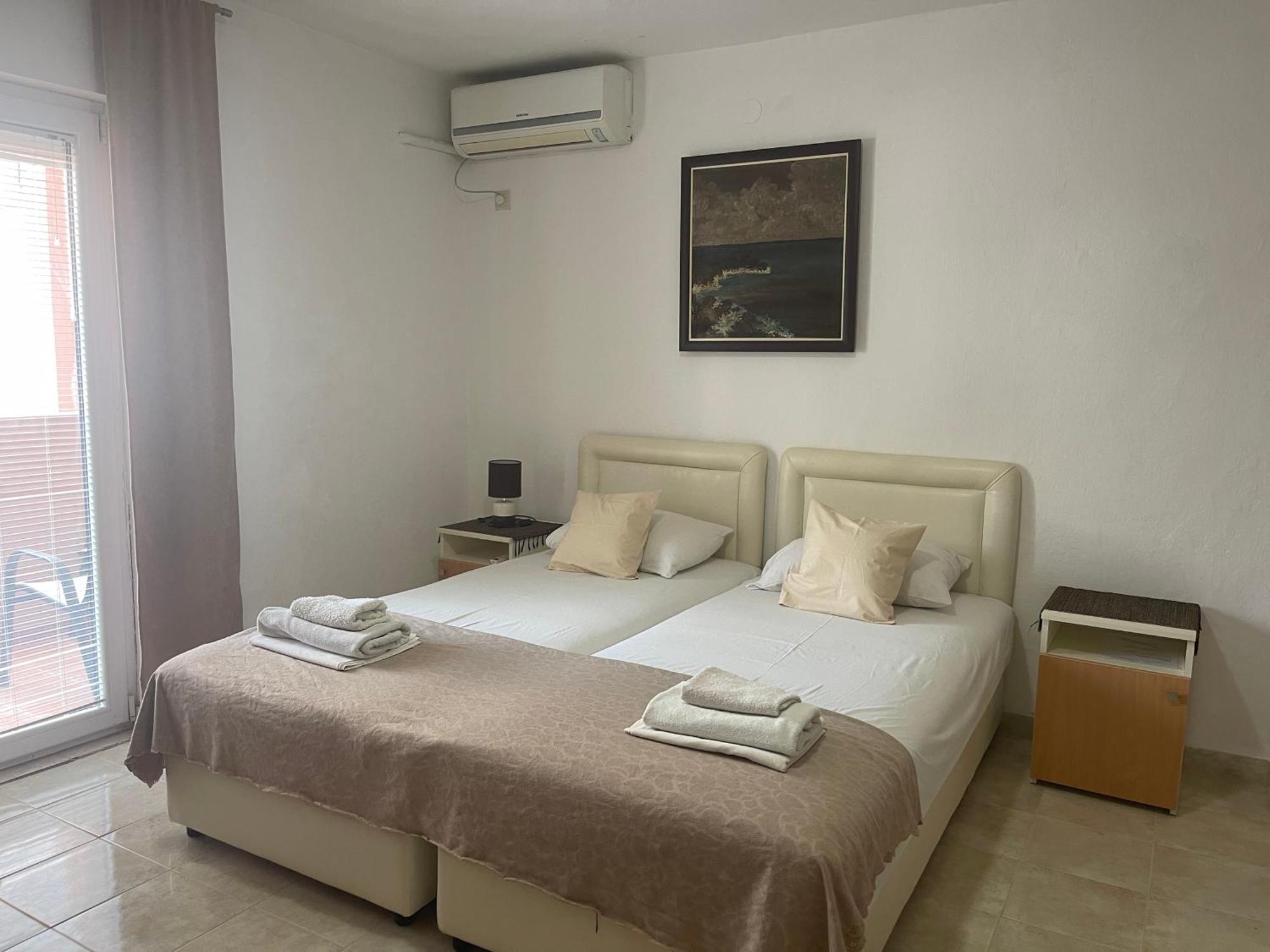 Guest House Jasna Budua Esterno foto