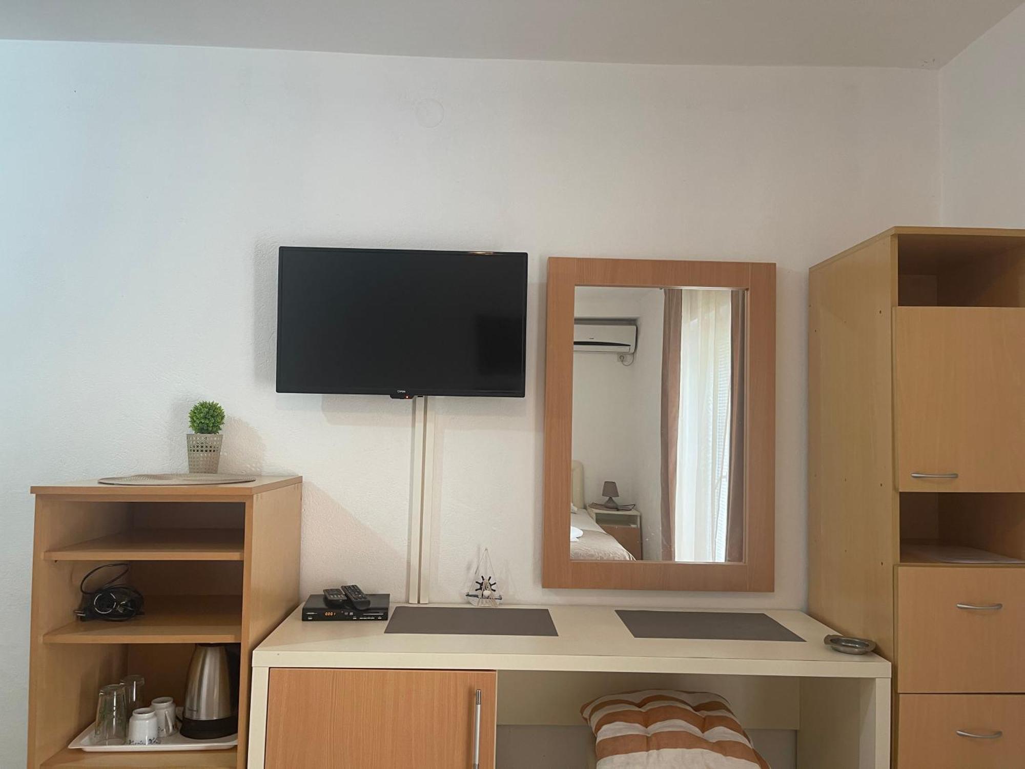 Guest House Jasna Budua Esterno foto